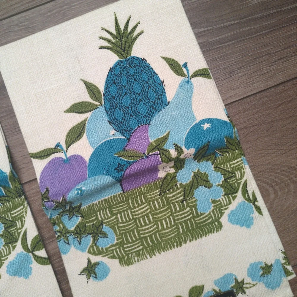 Vtg Pure Linen Fruit Basket Tea Towels Set 2 Blue Purple Strawberries Pineapple